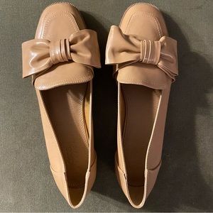 NWOT ASOS Design Patent Bow Loafers 9